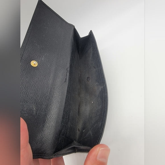 Authentic Preowned Gucci Bifold - Picture 7 of 16